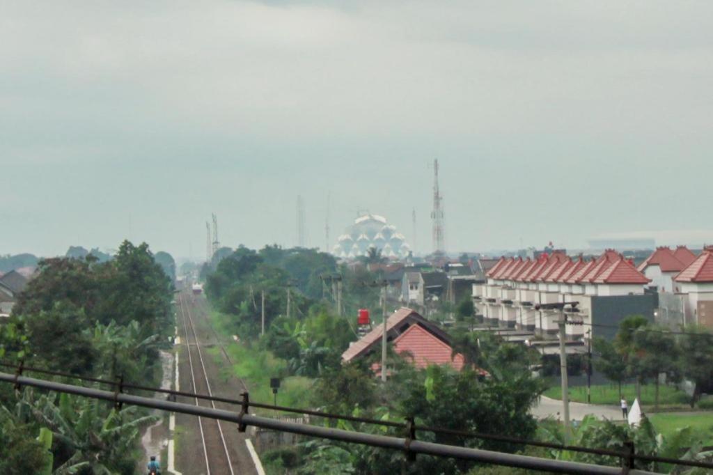 Super Oyo Capital O 483 Tamansari Panoramic Bandung Hotel Luaran gambar